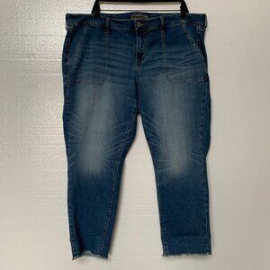 Torrid women's crop Boyfriend vintage size 20 blue denim stretch mid Rise jean